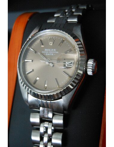 MONTRE ROLEX FEMME OYSTER PERPETUAL DATE 