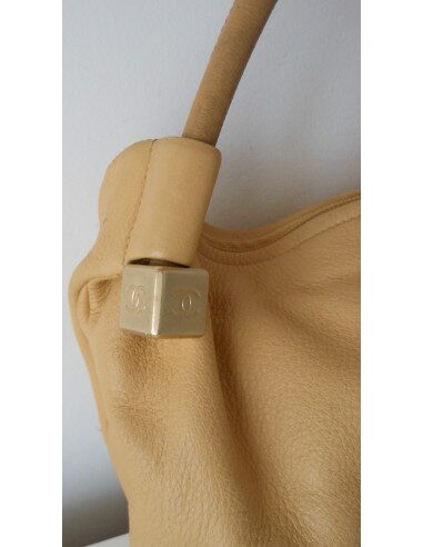 PETIT SAC CHANEL BEIGE 