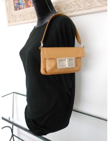 MINI SAC CHANEL 2.55 BEIGE