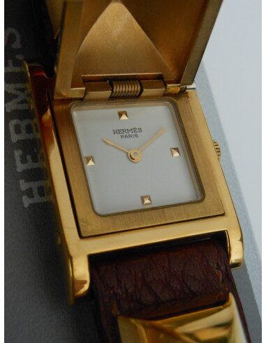 MONTRE HERMES MEDOR PLAQUE OR