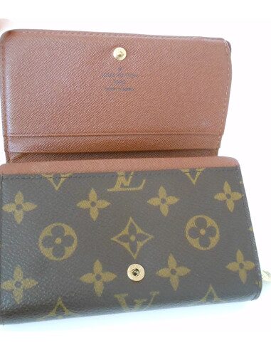PORTE-FEUILLE VUITTON