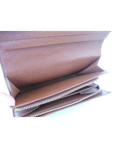 PORTE-FEUILLE VUITTON
