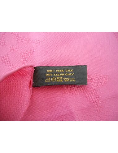 CARRE EN SOIE ROSE VUITTON