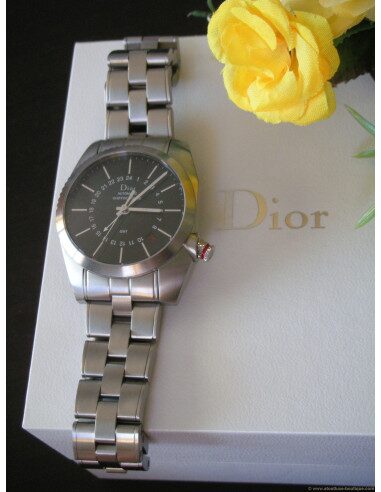 MONTRE DIOR CHIFFRE ROUGE