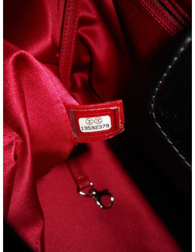 SAC CABAS CHANEL CUIR VERNI NOIR 