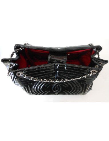 SAC CABAS CHANEL CUIR VERNI NOIR 