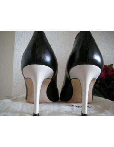 ESCARPINS CHAUSSURES MANOLO BLAHNIK