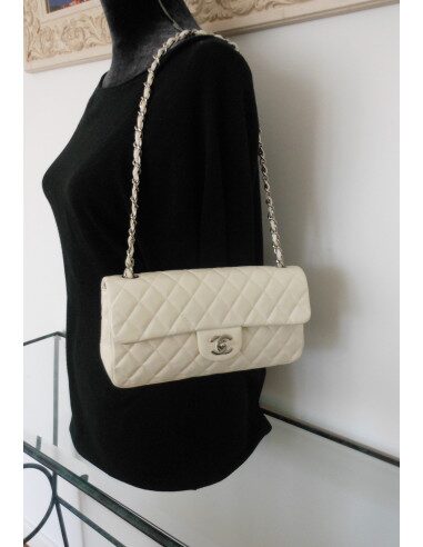 SAC CHANEL TIMELESS BAGUETTE BLANC 