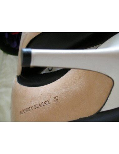 ESCARPINS CHAUSSURES MANOLO BLAHNIK