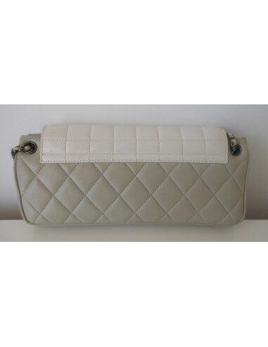 SAC CHANEL BAGUETTE CUIR