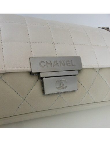SAC CHANEL BAGUETTE CUIR