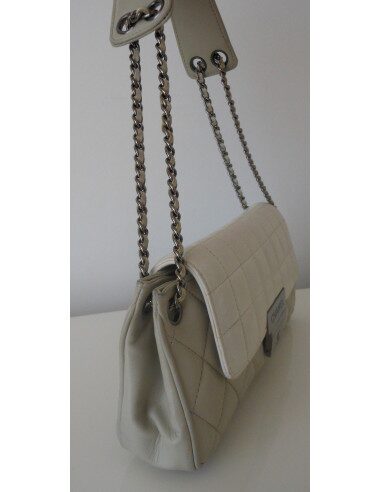 SAC CHANEL BAGUETTE CUIR