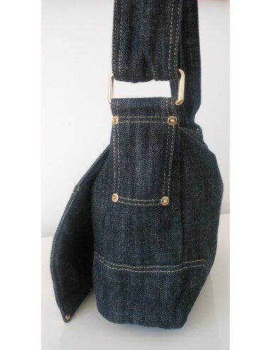 PETITE BESACE CHANEL EN JEAN 