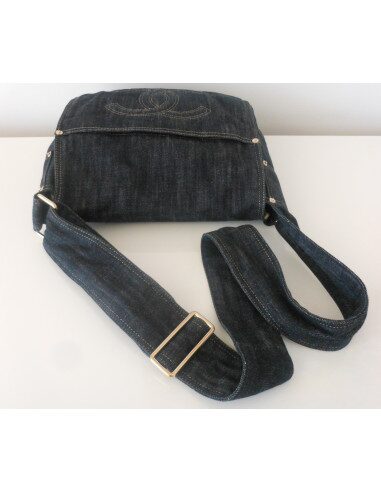 PETITE BESACE CHANEL EN JEAN 