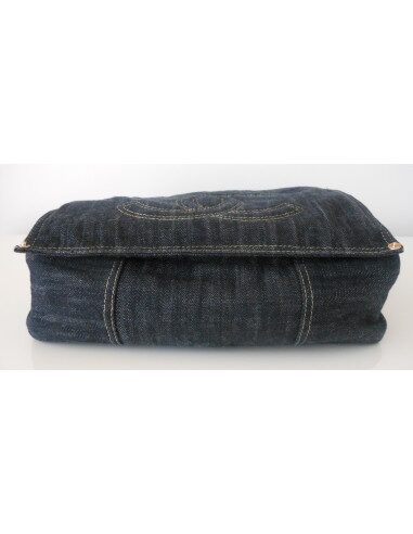 PETITE BESACE CHANEL EN JEAN 