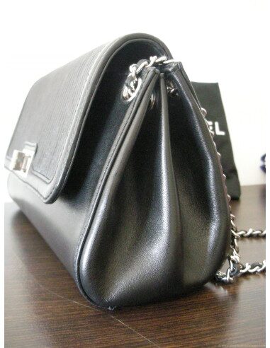 SAC CHANEL NOIR ET ACIER